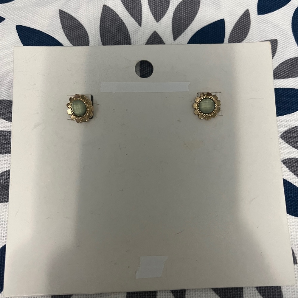 Elegant Gold and Green Stud Earrings